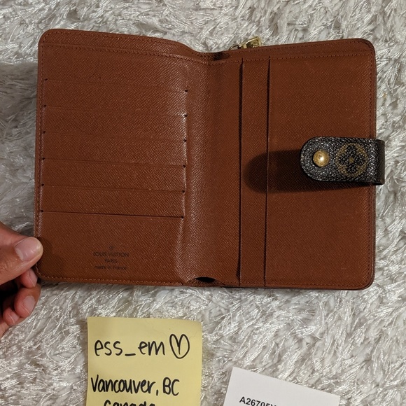 Louis Vuitton wallet - Picture 8 of 8